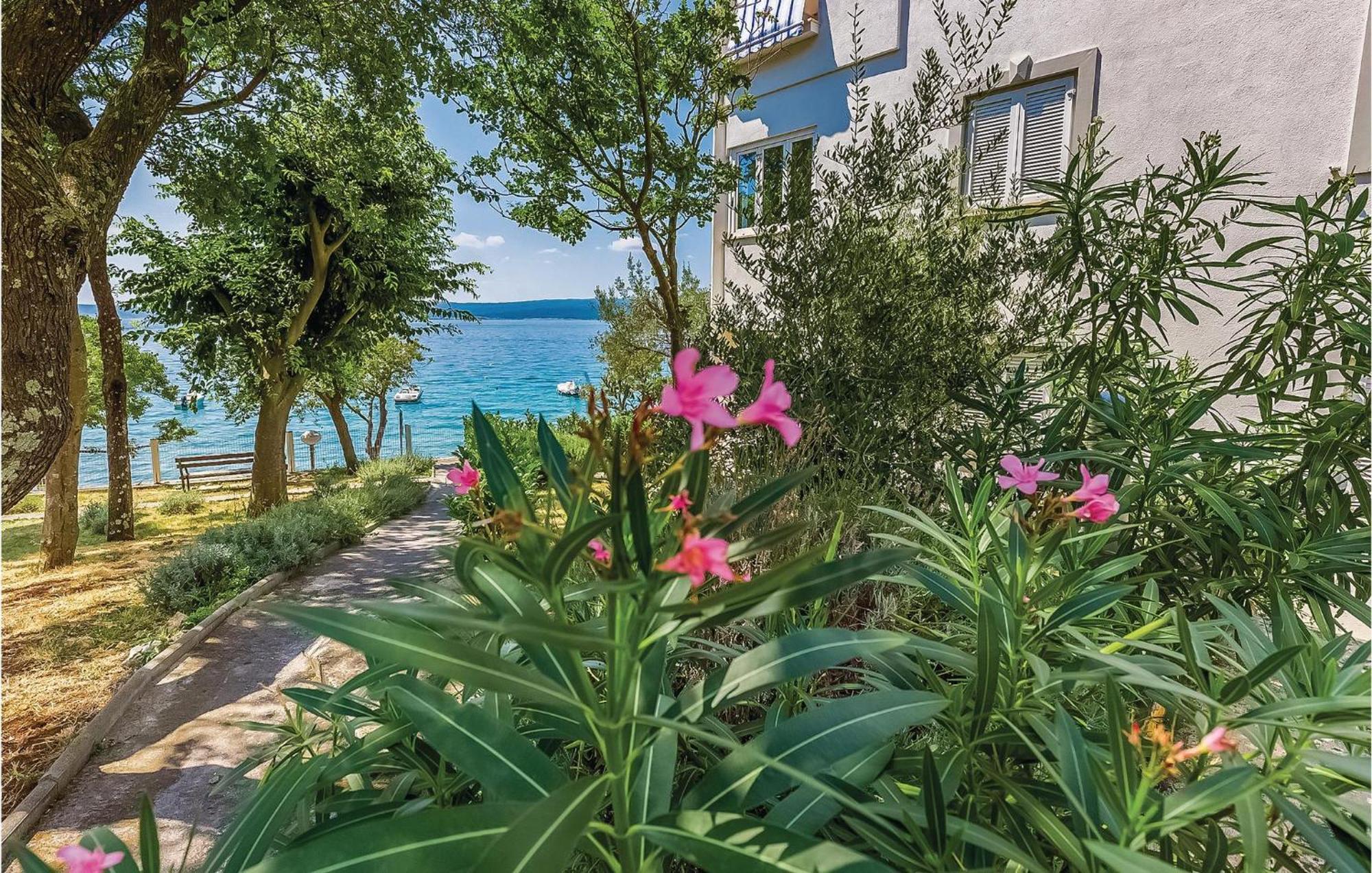 Lovely Apartment In Selce With House Sea View Esterno foto